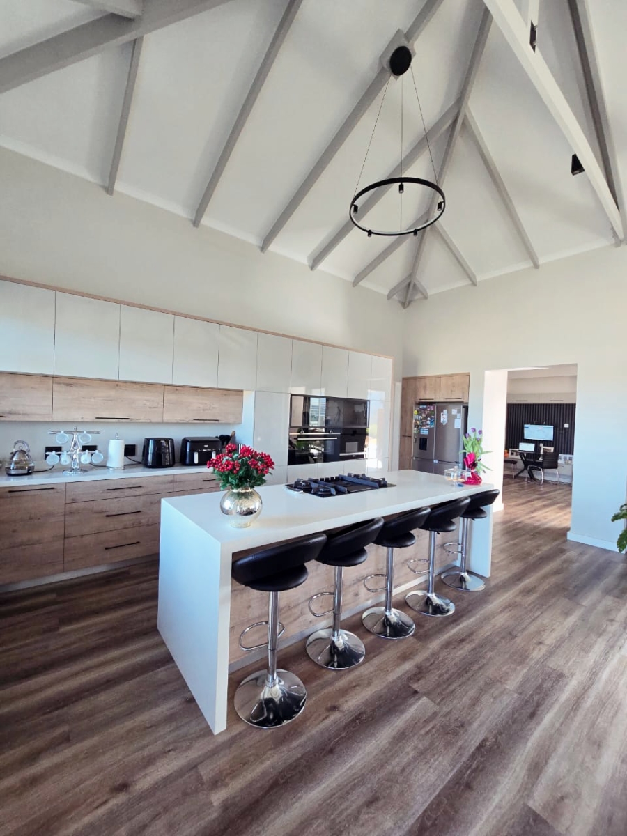 4 Bedroom Property for Sale in Oubaai Western Cape